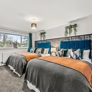 https://spacious-getaway-in-sleeps-15.tophotelsbath.com